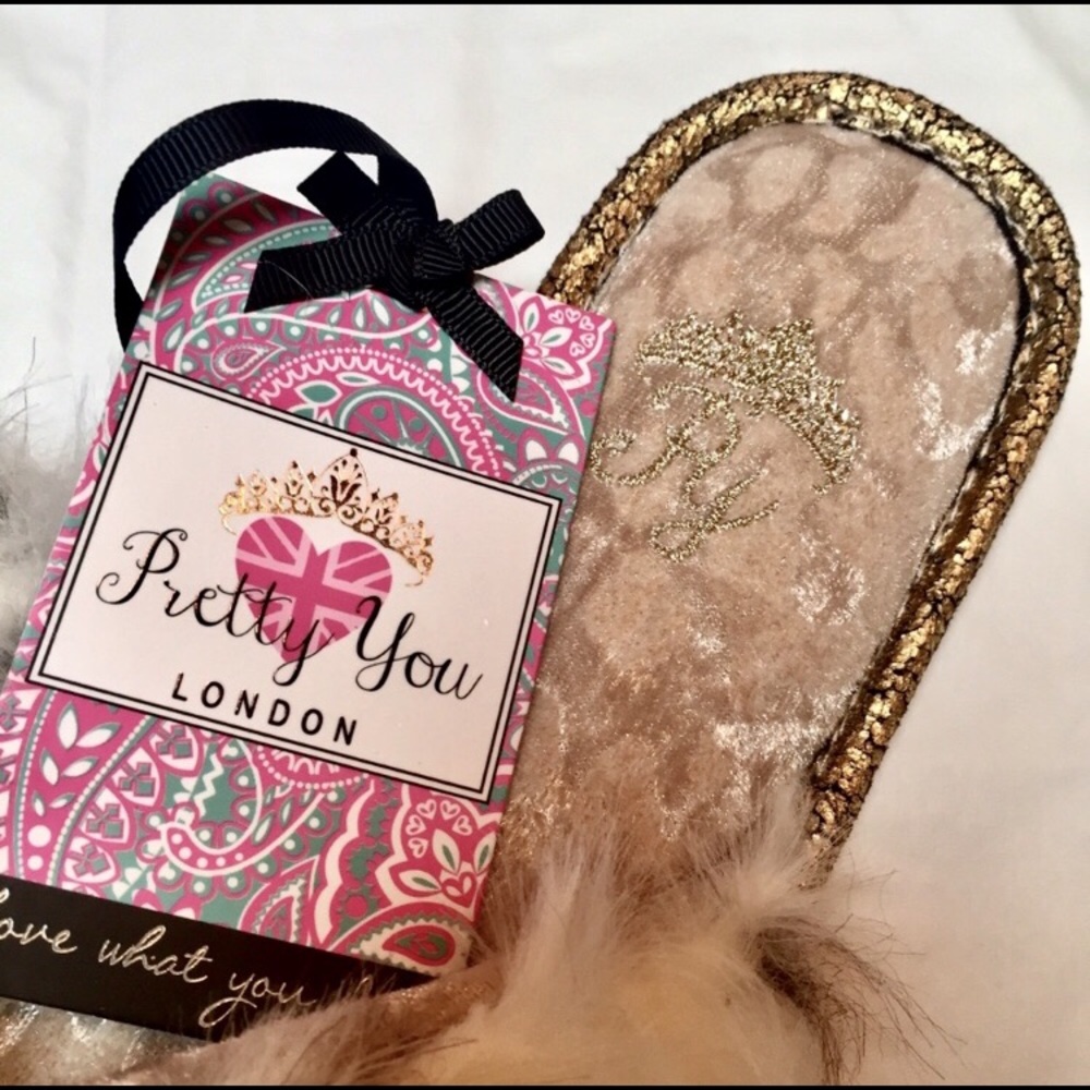 NEW Pretty You LONDON Josie Faux Fur Thong Slipper - Picture 5 of 7